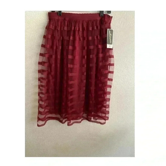 🆕Metrowear Burgundy Mesh See Through Lined Midi Skirt PXL🆕 - Picture 2 of 11
